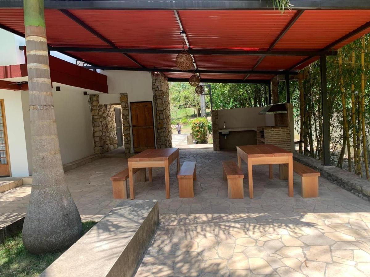 Maya Rue Country house