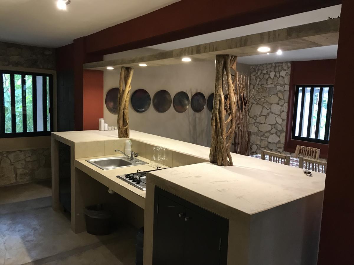 Maya Rue Country house