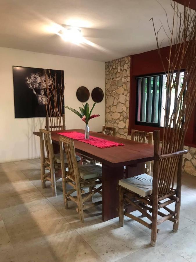 Maya Rue Palenque